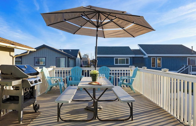 Steps to Beach w/ Patio+deck Foosball Happy Bottom Beach House by Avantstay - Foto 83