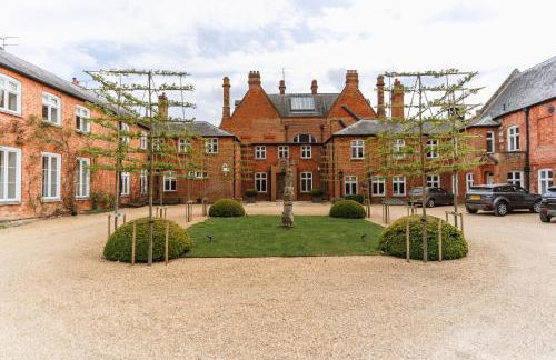 Chippenham Park Garden Rooms - Photo 18