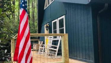 Newly renovated A-frame 5 Min walk to main street - Foto 2