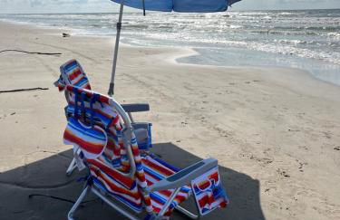 Zachary Beach House, Ocean views & walk to beach! - Foto 12