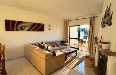 Casa Julio-Rooftop Terrace & Pool 5 Min to Beach - Foto 2