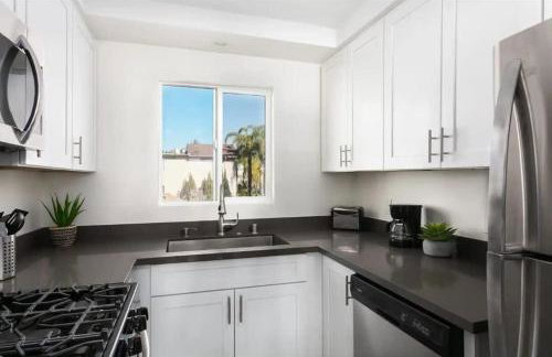 Luxury 3BR Condo Near Americana and Galleria - Foto 9