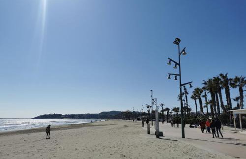 APARTAMENTO FAMILIAR a 100 mts de la Playa Reformado 2025 con WIFI - Photo 17