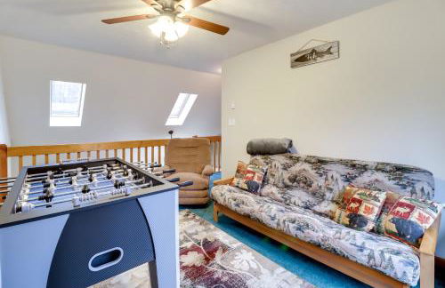 Private Hot Tub and Lake Access Poconos Escape! - Foto 15