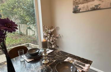 Charming 3 BR - NEC HS2- Long Stays Wifi Parking Airport - Foto 44