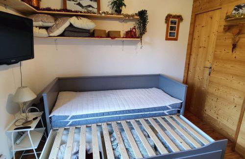 Charmant studio 19m², idéal 3 pers, avec terrasse et parking, proche commerces et navette ski - FR-1-342-307 - Foto 14