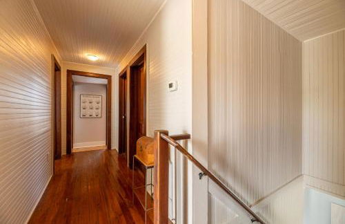 Sawyers Lodge - Historic Soundfront Home, Pool, Hot Tub, Boat Launch, Kayaks, Pets OK, Flex Stays - Foto 59