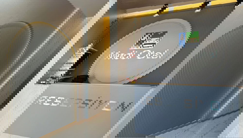 Medi Hotel - Foto 1, Rezeption