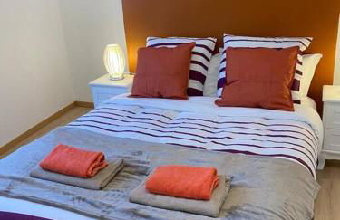 Grand F4 de 71m2 pour 6 personnes en plein centre ville Arpajon - Foto 4