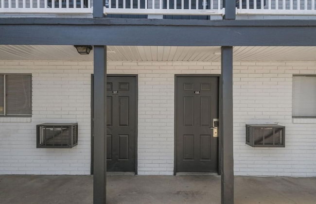 LTA Suites Brookside - Photo 30