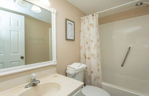 *OCEAN FRONT* Pier-adise 2Bed/2Bath, Sleeps 8 - Photo 36