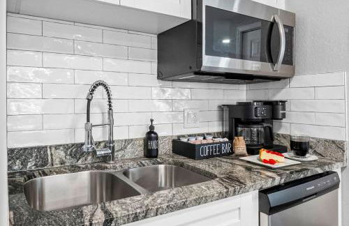 Family-Friendly Tampa Home with Heated Pool - Foto 14