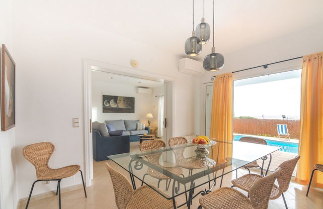 Villa Maricel - Villa With Private Pool. Free Wifi - Foto 24