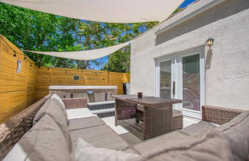 Cowboy Den-Private Hot Tub-Game Room-Pet Friendly-No Pet Fees! - Foto 9