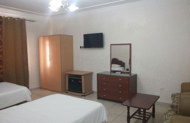 Gulf Hotel Apartment - Photo 3
