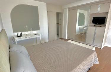 Saint Sebastian Flat 307 - Com Hidro! até 3 pessoas, Duplex, no centro - Foto 13