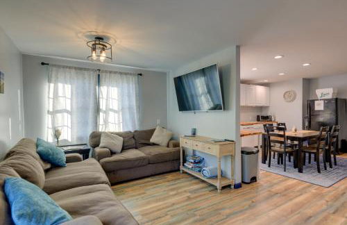 Walk to Fishing Pier, Newport Home with Deck! - Foto 1