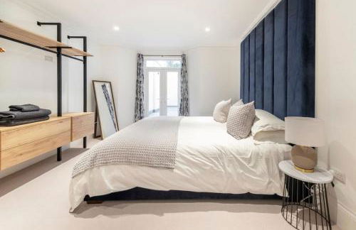 3 Bedroom, 3 bathroom large flat with sea views! - Foto 40