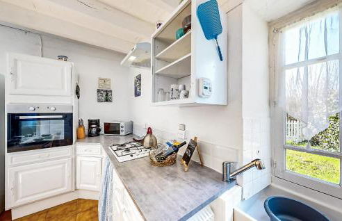 Lovely Home In Oradour-Fanais With Wifi - Foto 13