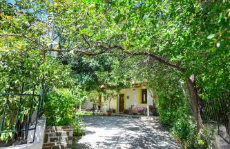 Small Villa Gerani - Photo 4