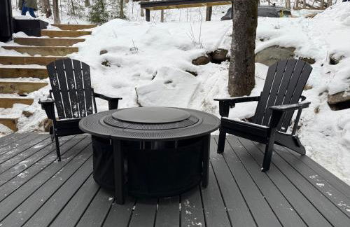 Hot Tub & Firepit Near Ski Resorts & Cozy Modern Cabin - Foto 6