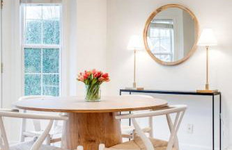 Stylish New 3BR 2.5BA Fire Pit Fence yard - Foto 26