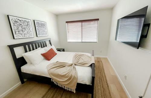 *WEHO/Beverly Hills* Luxury 2BD/2.5BA + Balconies - Photo 39