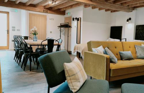 Hastings Retreat Rural barn conversions with Private Lake - Foto 29