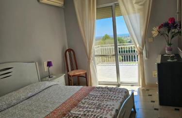 Elegant Villa in Benicarló with Private Pool - Photo 17