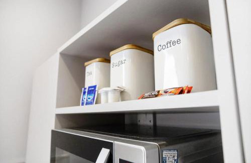 Small Studio Apartment on Linthorpe Road, Middlesbrough with Free WiFi, Free Private Parking, Smart TV & Self-Catering Kitchen - Foto 7