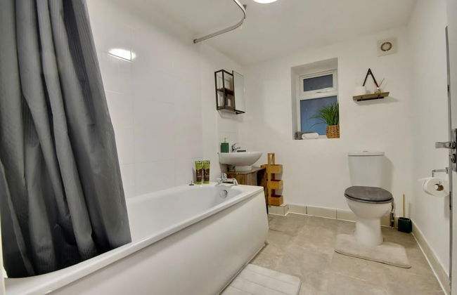 Southsea Apartment-Parking-Pool-Hot tub - Foto 18