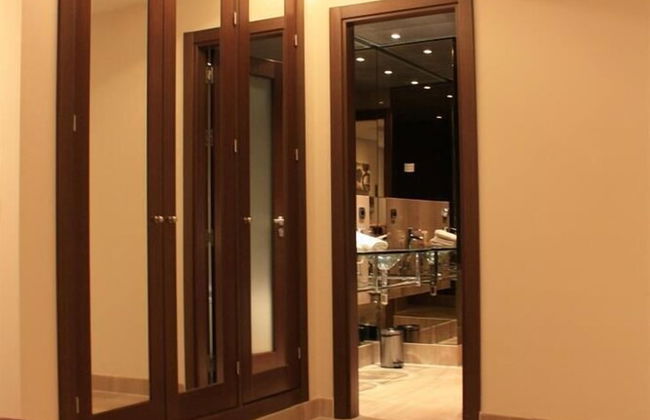 Apartment with Private Swimming Pool - Photo 3