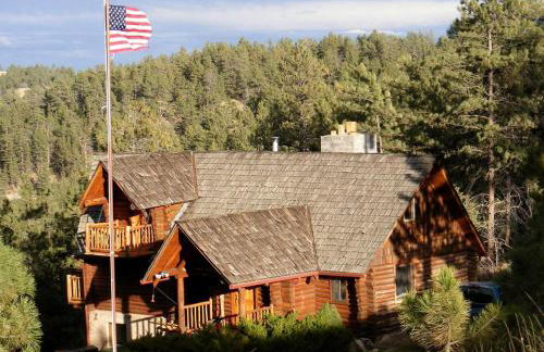 Traditional Log Cabin Rental with Deck in the Pine Forests of Columbus, Montana - Foto 5