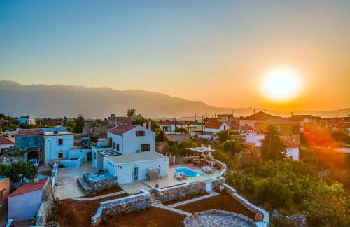 Historic Villa Kassiopi with Panoramic Sea view - Photo 34