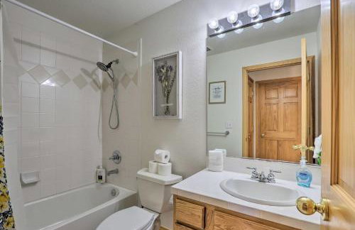 Spacious Evergreen Home with Picturesque Views - Foto 30