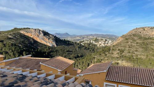 Tranquility, sun, breathtaking views & 7 minutes drive to sea - Foto 3