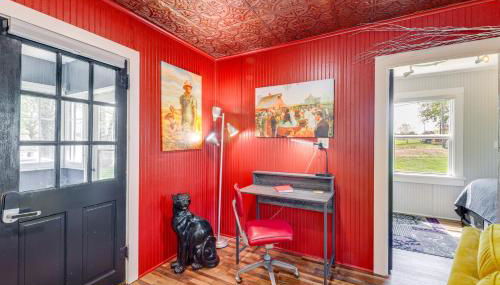 Homey Cottage with Sunroom and Smart TV! - Foto 4