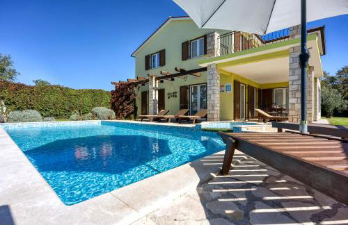 Villa LUMARE AQUA - Pool, Jacuzzi & Garden - Foto 5