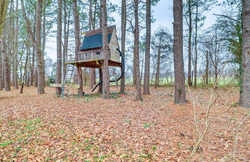 Spacious Trappe Getaway with Outdoor Pool and Gazebo! - Foto 34