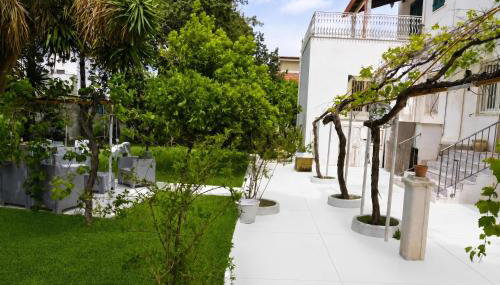 Dimora San Pancrazio - Villa with Garden & Parking - Happy Rentals - Foto 3, Other