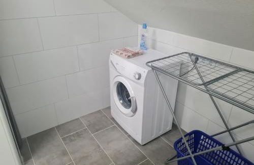 Oli-DGR, Monteurwohnung - Foto 2