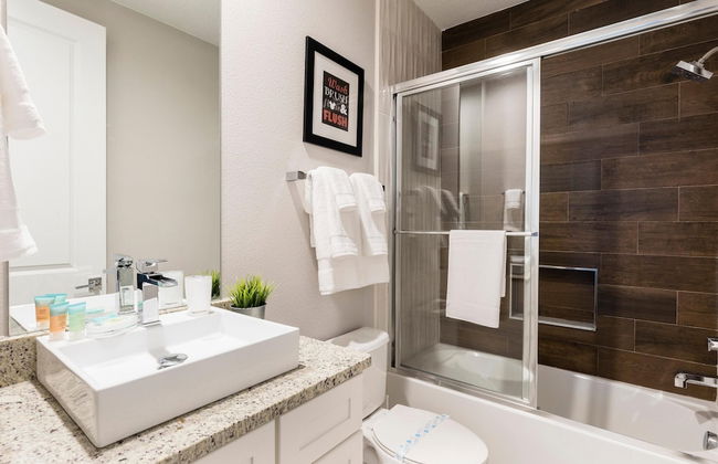 4 BR 4 BA Villa 5min Disneyworld 1804ft Gym - Foto 13