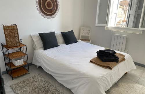 Centre Carcassonne apartment with private sunny terrace - Foto 8