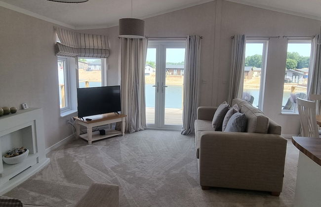 Luxury 2-bed Lodge in Routh, Hottub & Pet Friendly - Foto 14