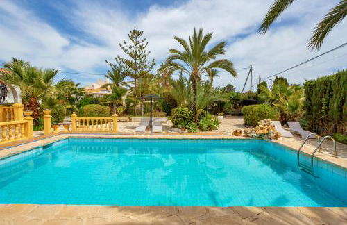 Villa La Font with pool and bbq - Foto 8