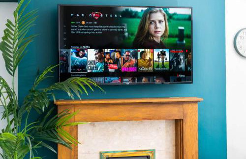 3 Bedroom House - Garden - Parking - Interior Designed - Netflix - Wifi - 52H - Foto 10