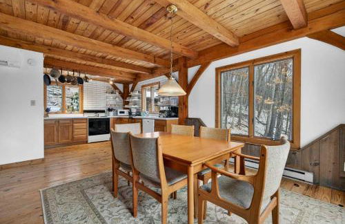 Cozy Mountain Retreat with Hot Tub & Fire Pit - Foto 23