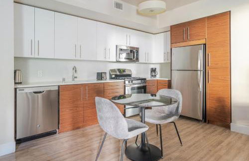 Blueground Centennial pool nr Courthouse SFO-2128 - Foto 9