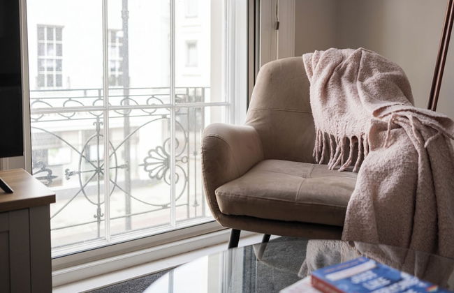 Stunning 2 Bed in Centre of Cheltenham - Photo 25