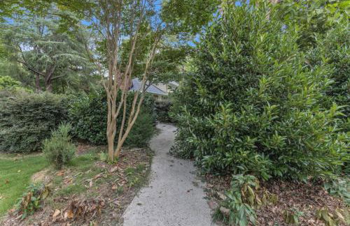 Newly Renovated Carriage House - Foto 31